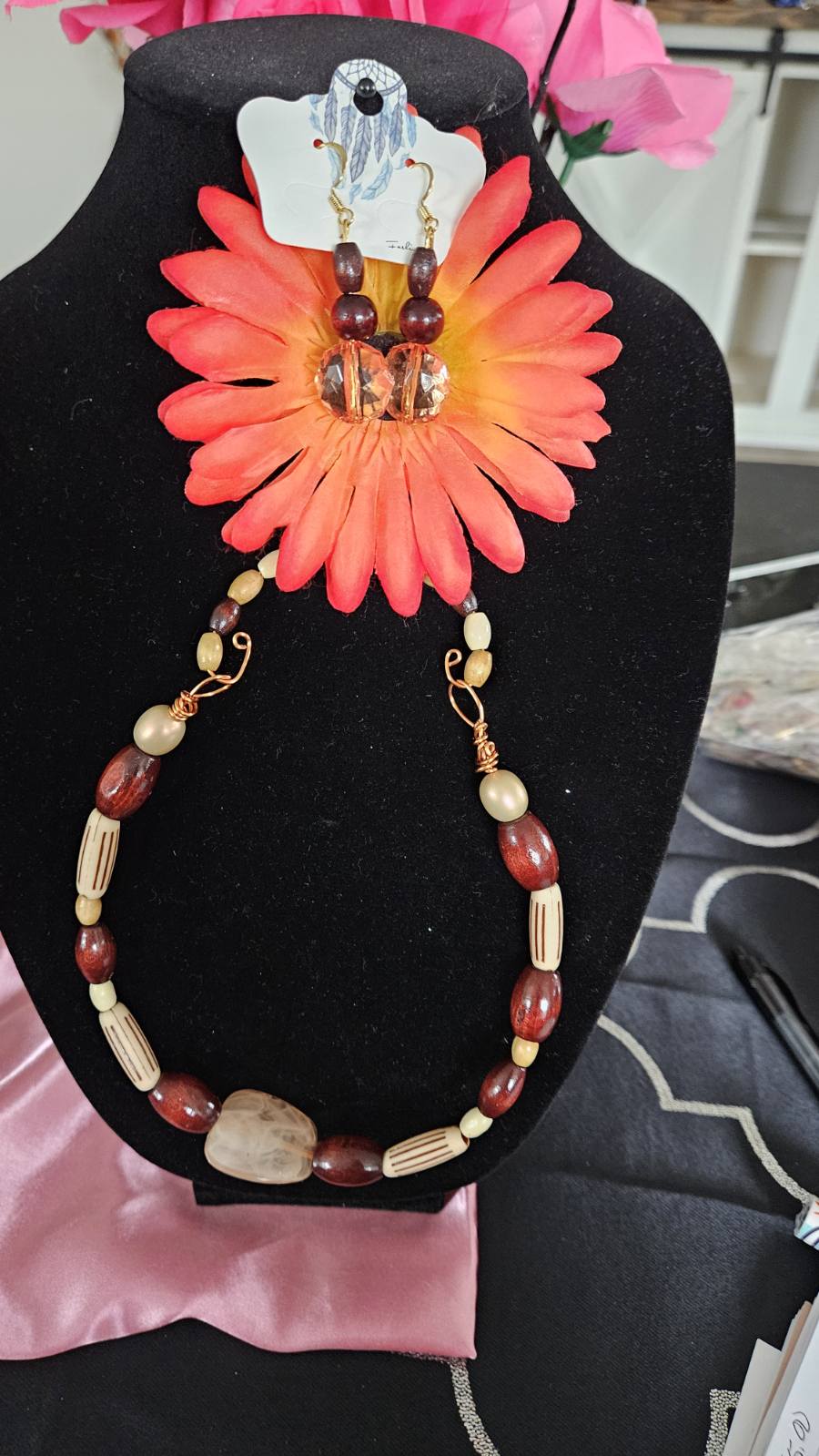 Brownstone Choker with extension